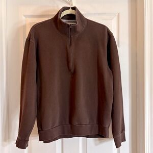 Lululemon Chocolate 3/4 Zipper, Comfy and Gently Worn. Unisex, Men’s M